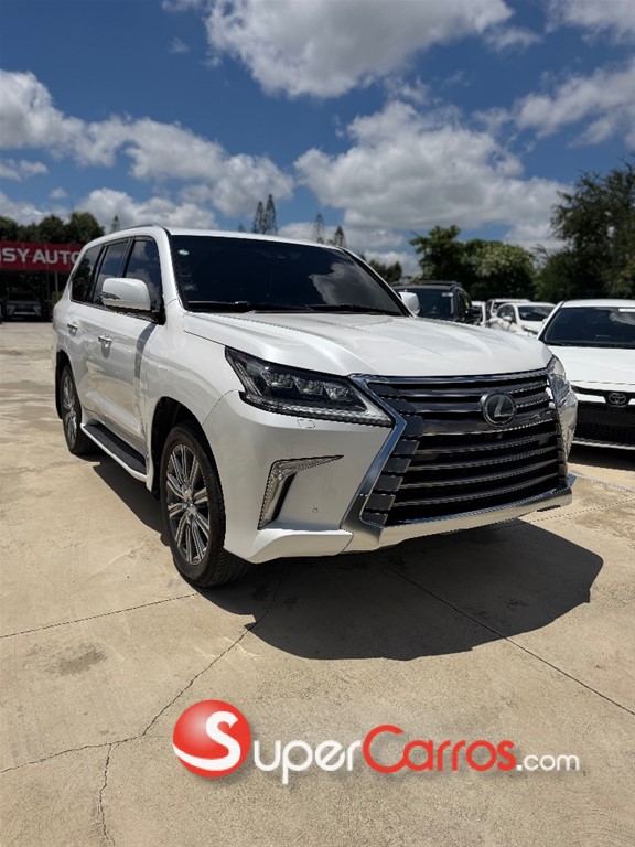 2017 Lexus LX 570 — foto 3 / 9