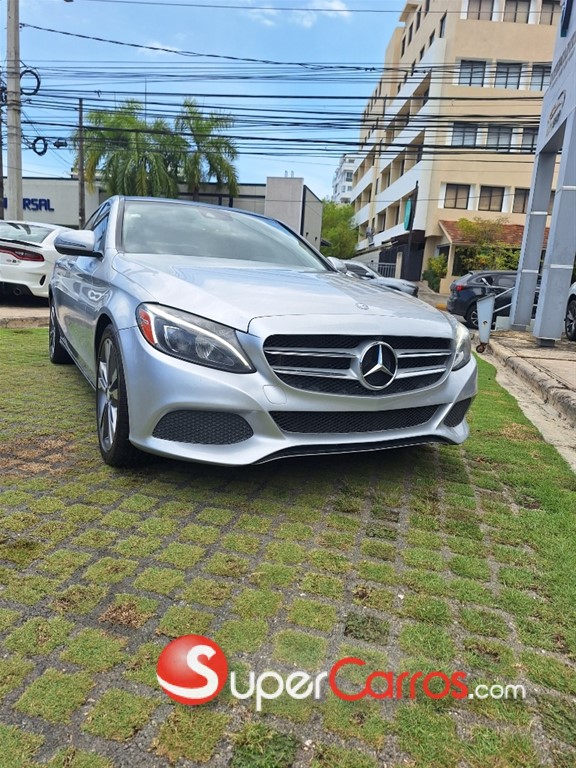 2016 Mercedes-Benz Clase C 300