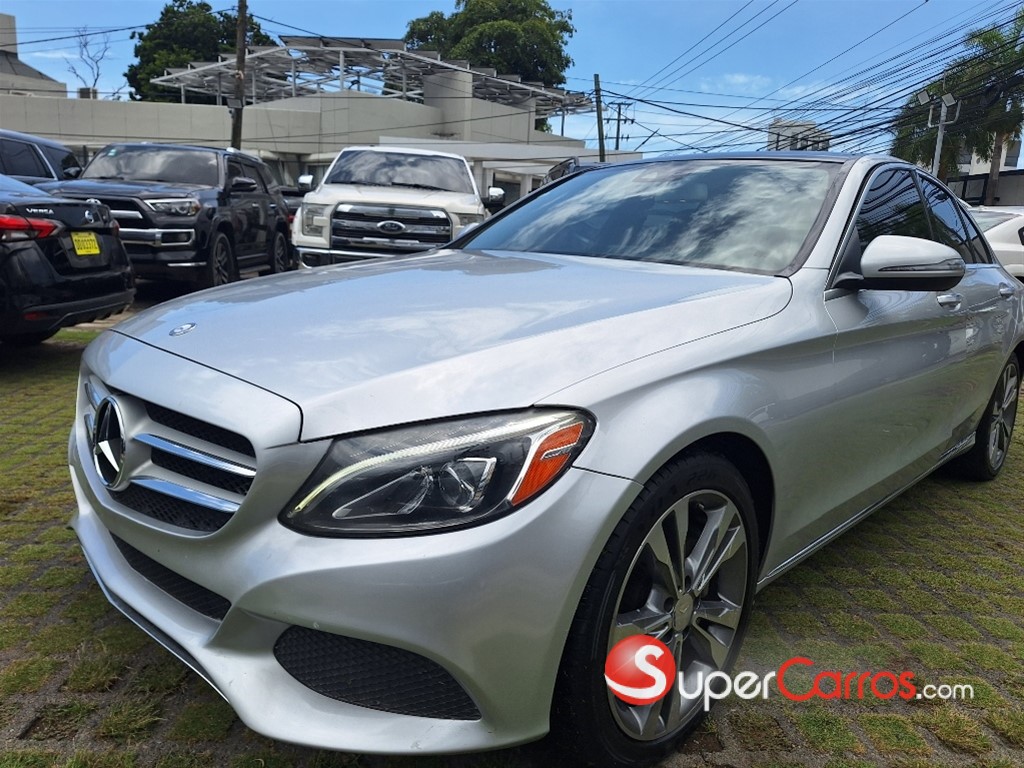 2016 Mercedes-Benz Clase C 300 — foto 5 / 11