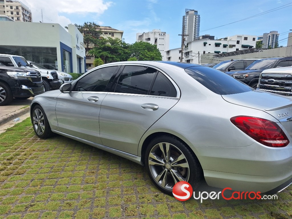 2016 Mercedes-Benz Clase C 300 — foto 6 / 11