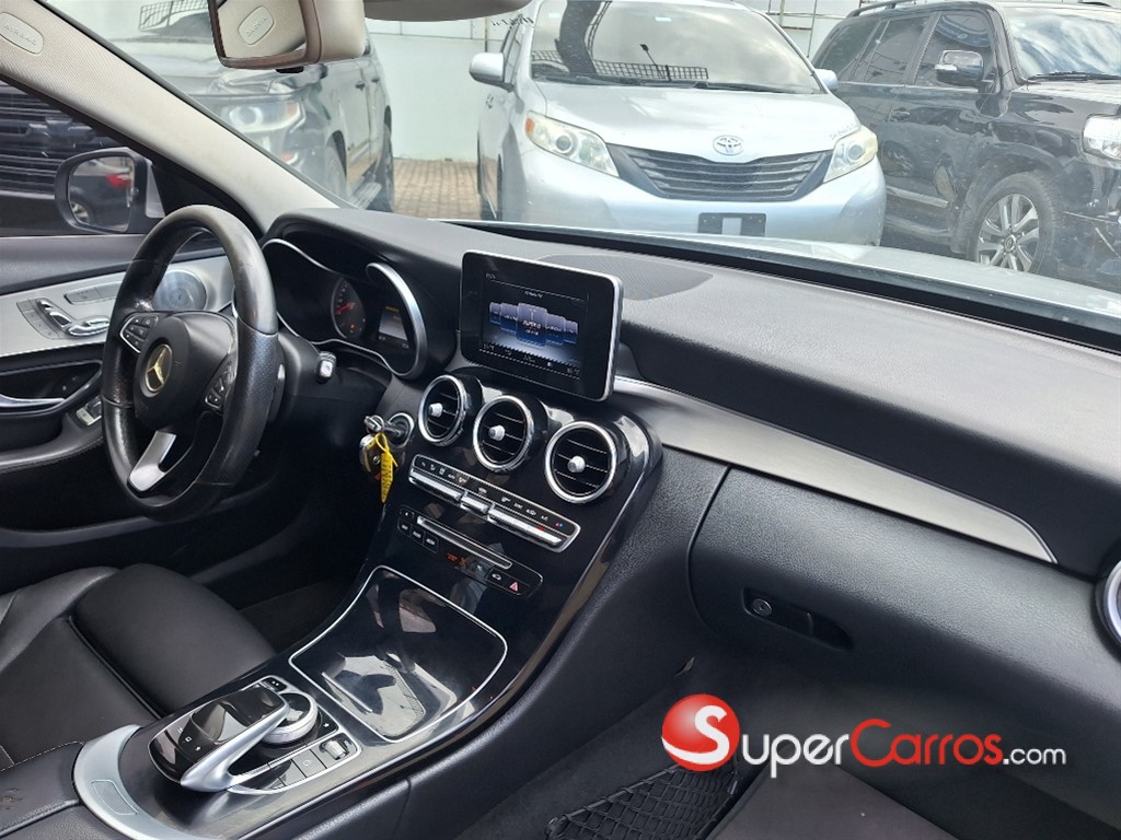 2016 Mercedes-Benz Clase C 300 — foto 10 / 11