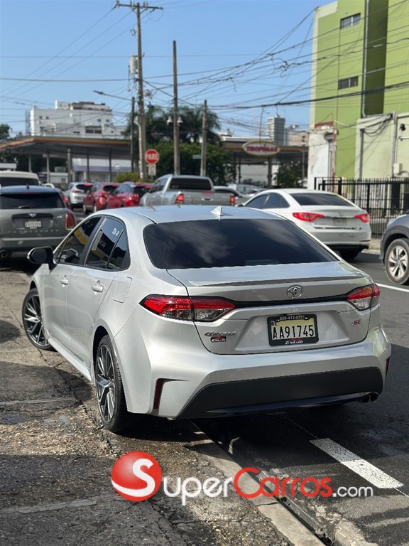 2021 Toyota Corolla SE — foto 2 / 9