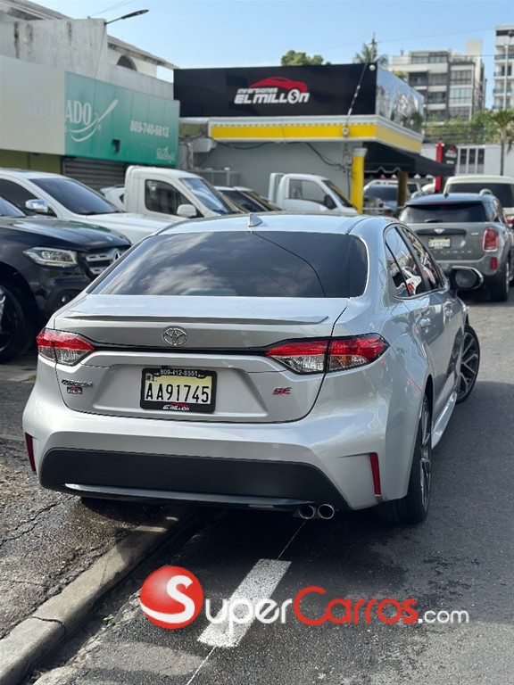 2021 Toyota Corolla SE — foto 4 / 9