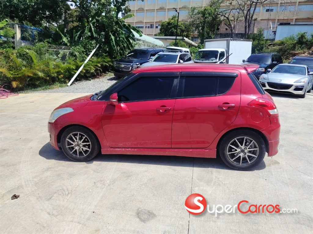 2013 Suzuki Swift RS Sport — foto 4 / 7