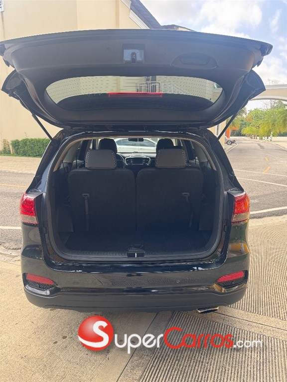 2020 Kia Sorento Limited — foto 9 / 12