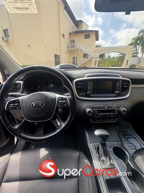2020 Kia Sorento Limited — foto 10 / 12