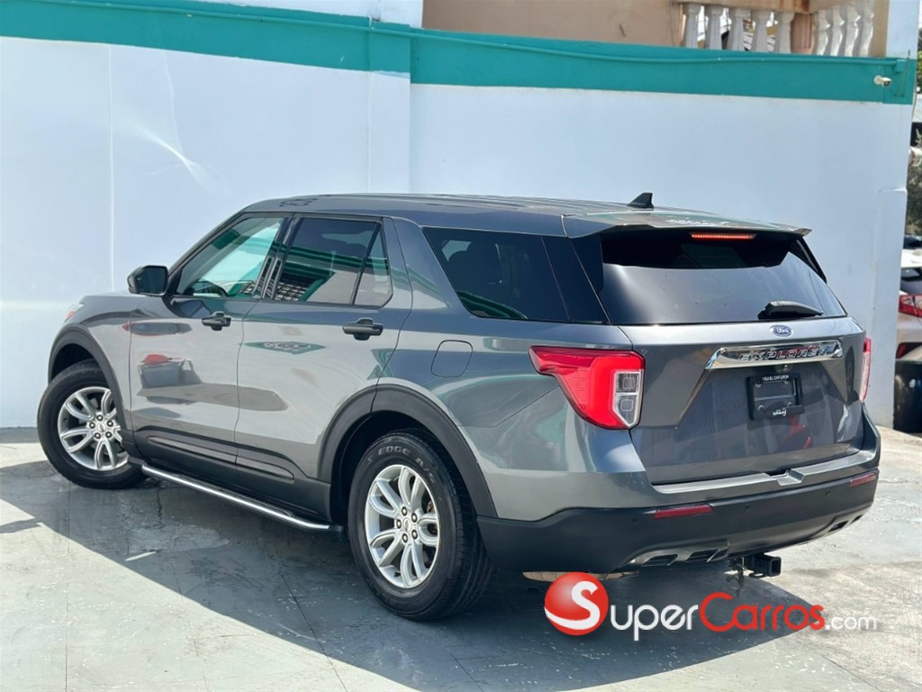 2021 Ford Explorer XLT — foto 2 / 12