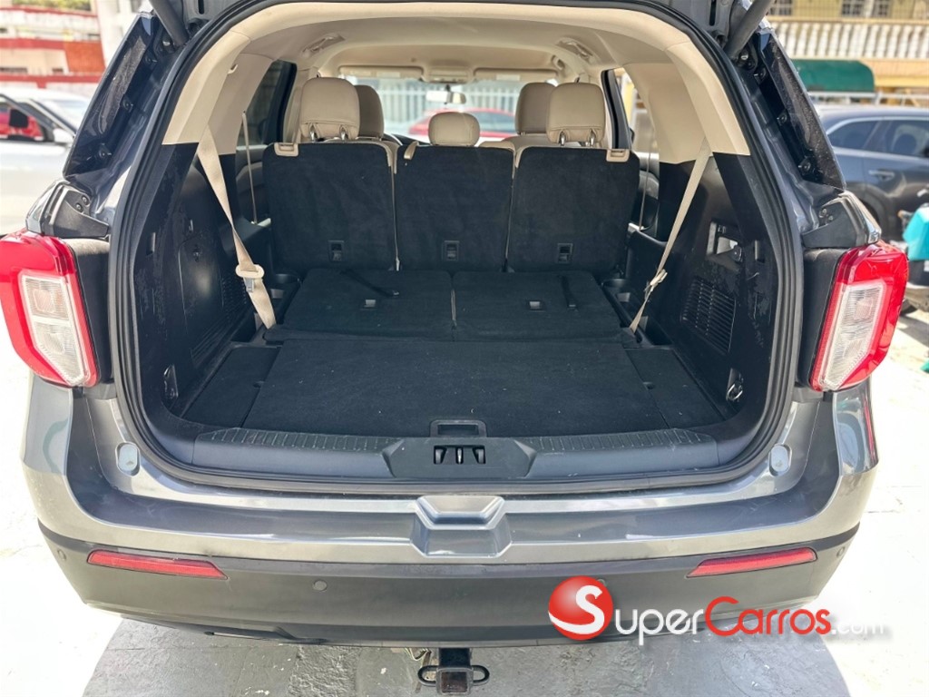 2021 Ford Explorer XLT — foto 10 / 12