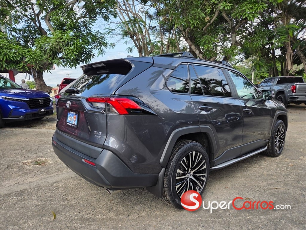 2024 Toyota RAV4 XLE — foto 3 / 12