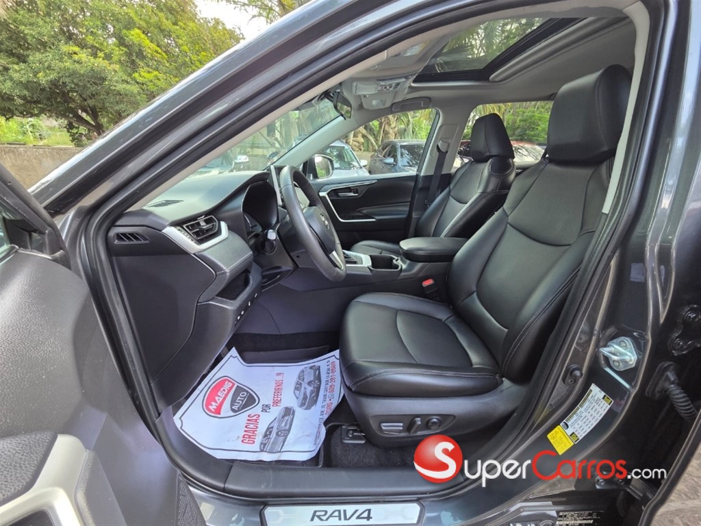 2024 Toyota RAV4 XLE — foto 6 / 12