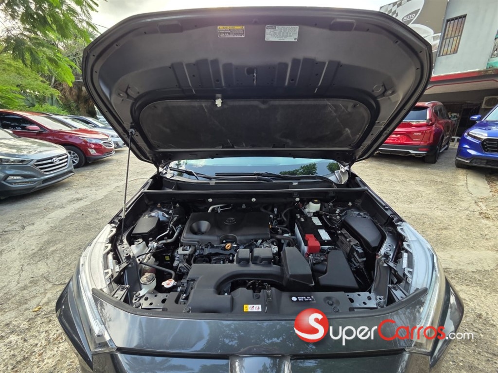 2024 Toyota RAV4 XLE — foto 9 / 12