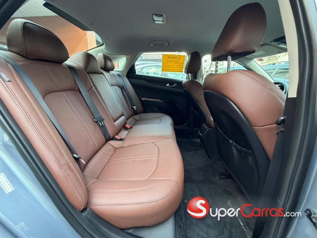 2021 Kia K-5 — foto 8 / 12