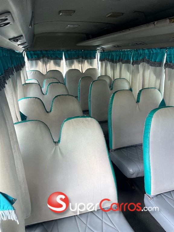 2016 Toyota Coaster — foto 7 / 9
