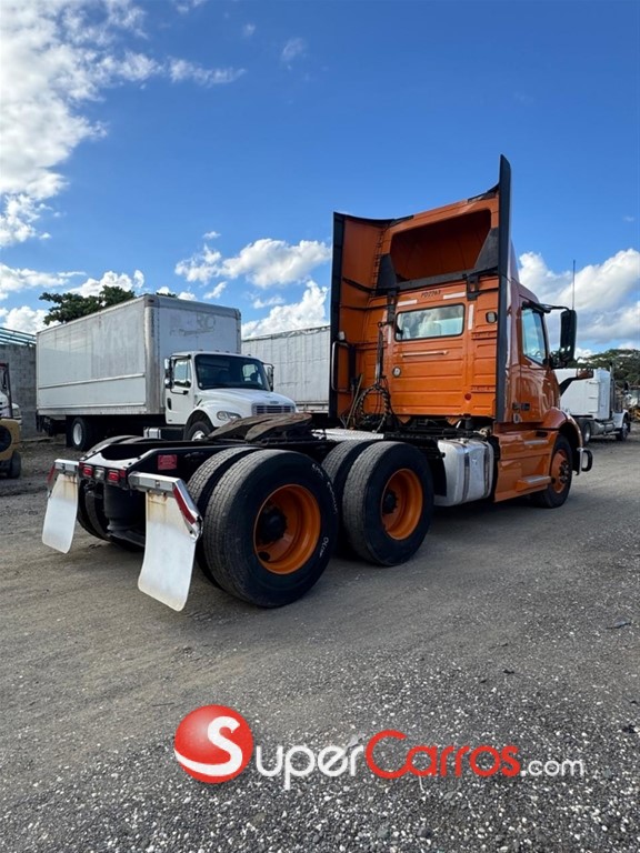 2020 Volvo VNR — foto 4 / 11