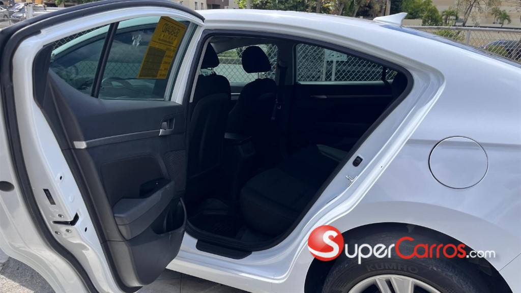2020 Hyundai Elantra SEL — foto 7 / 7