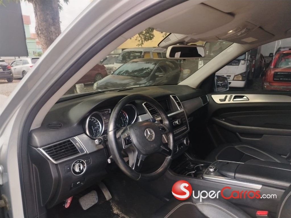 2012 Mercedes-Benz Clase ML 300 — foto 4 / 6