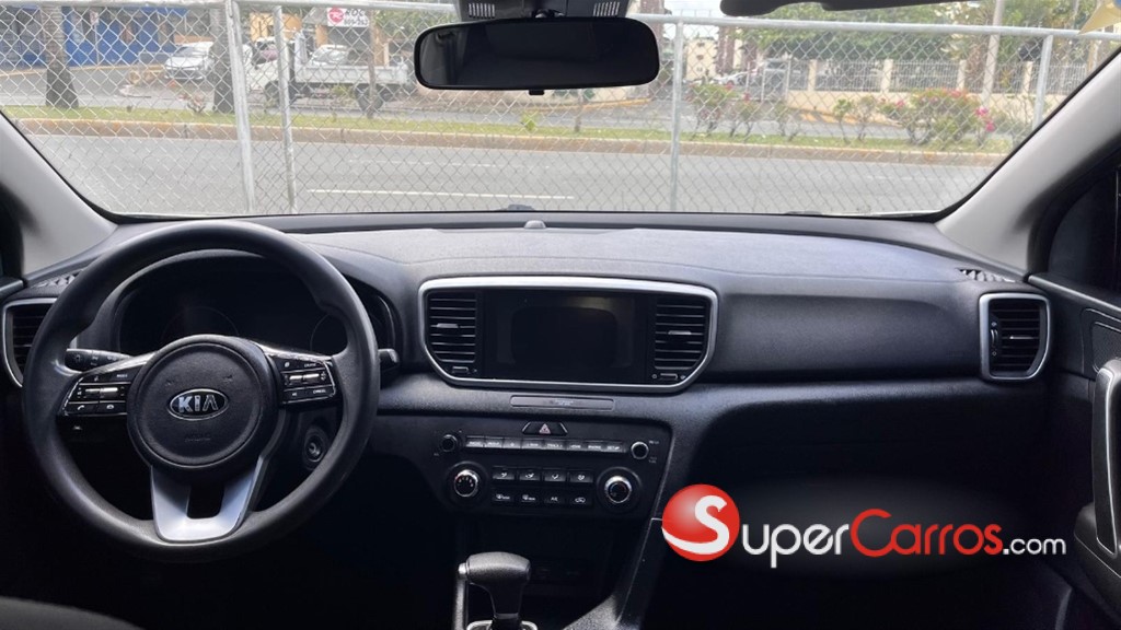 2020 Kia Sportage LX — foto 6 / 8