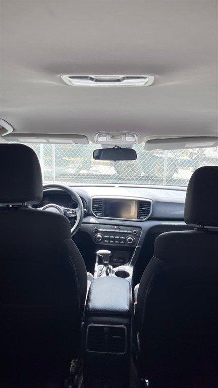 2020 Kia Sportage LX — foto 7 / 8