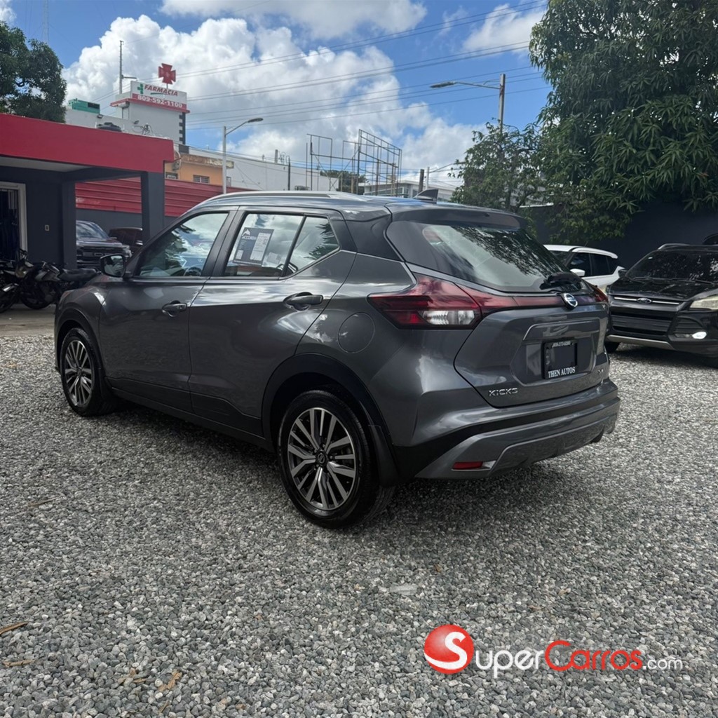2021 Nissan Kicks SV — foto 4 / 12