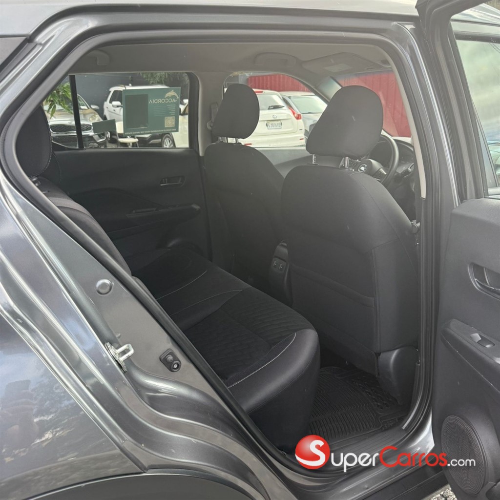 2021 Nissan Kicks SV — foto 10 / 12