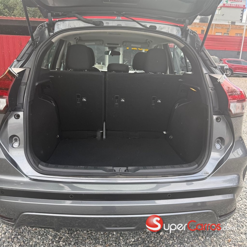2021 Nissan Kicks SV — foto 11 / 12