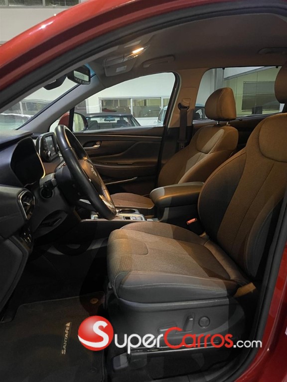 2020 Hyundai Santa Fe SE — foto 5 / 10