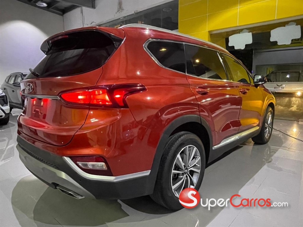 2020 Hyundai Santa Fe SE — foto 8 / 10