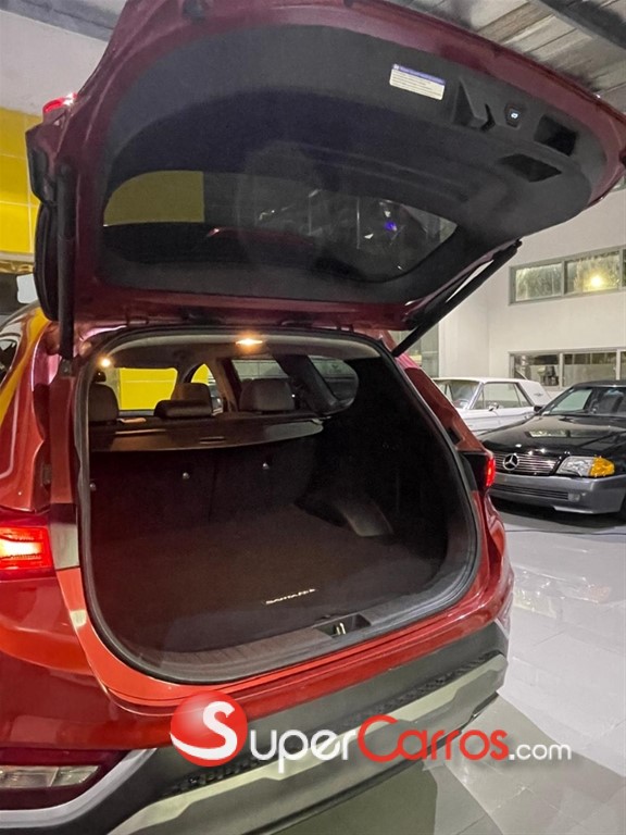 2020 Hyundai Santa Fe SE — foto 9 / 10