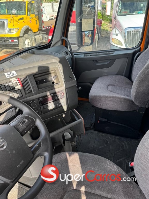 2019 Volvo VNR — foto 8 / 10