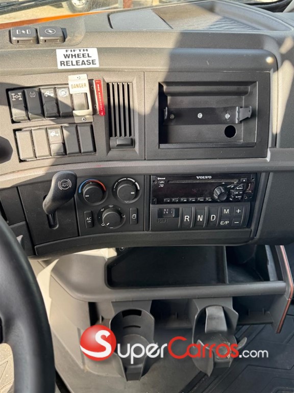 2019 Volvo VNR — foto 9 / 10