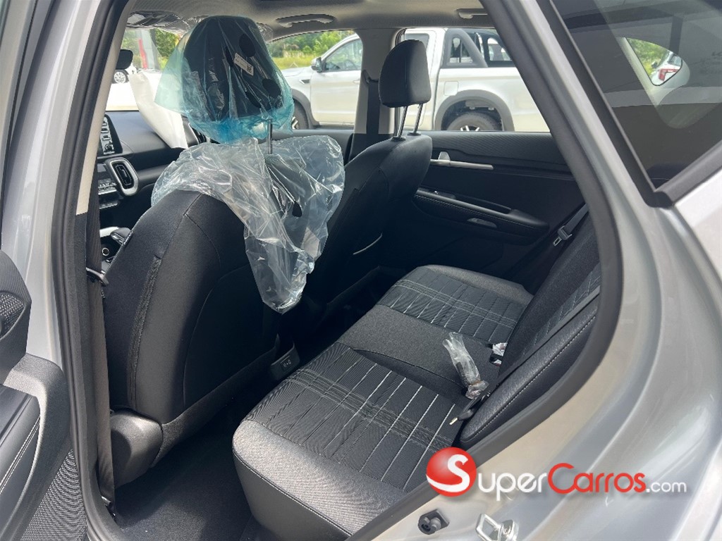 2027 Kia Sonet — foto 10 / 12