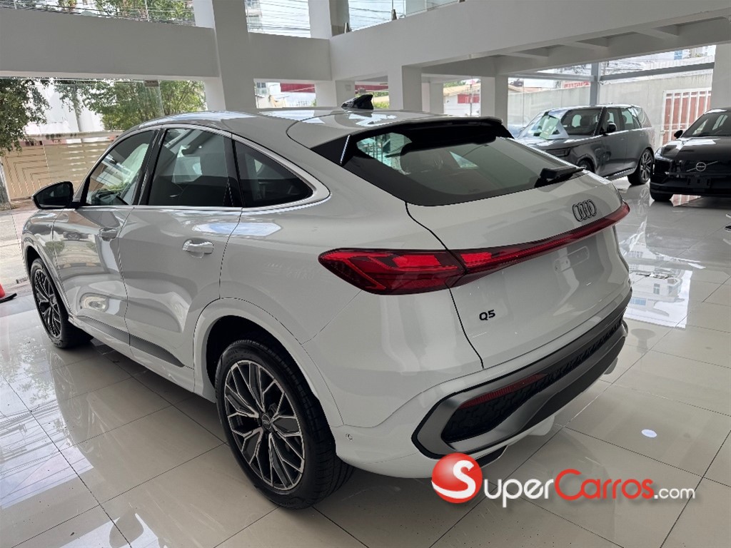 2025 Audi Q5 S-Line Sportback — foto 5 / 10