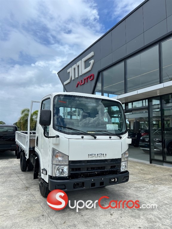 2026 Isuzu QMR 12 Pies