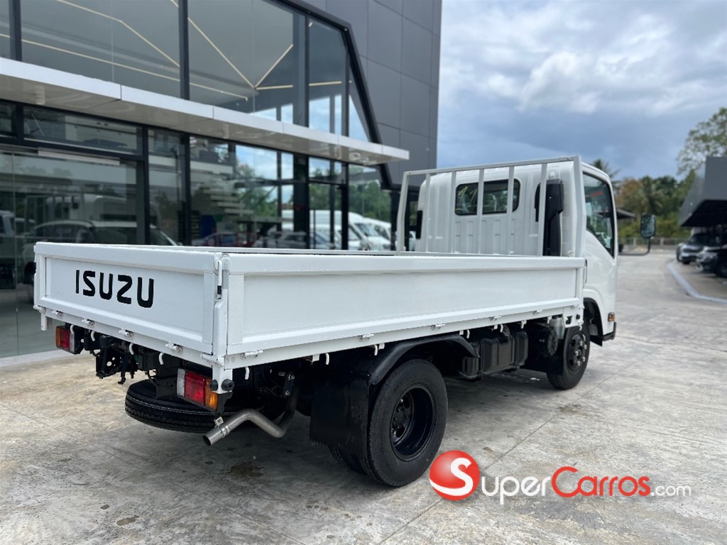 2026 Isuzu QMR 12 Pies — foto 6 / 8