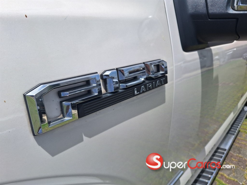 2017 Ford F 150 Lariat — foto 4 / 12
