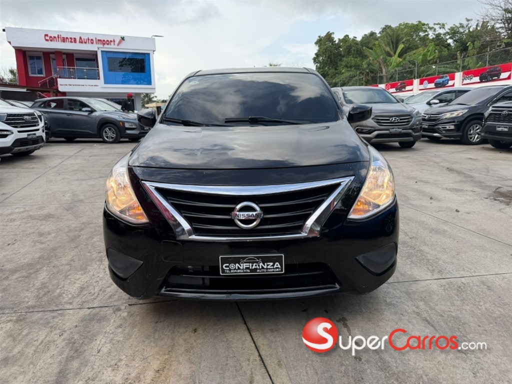 2019 Nissan Versa — foto 2 / 8