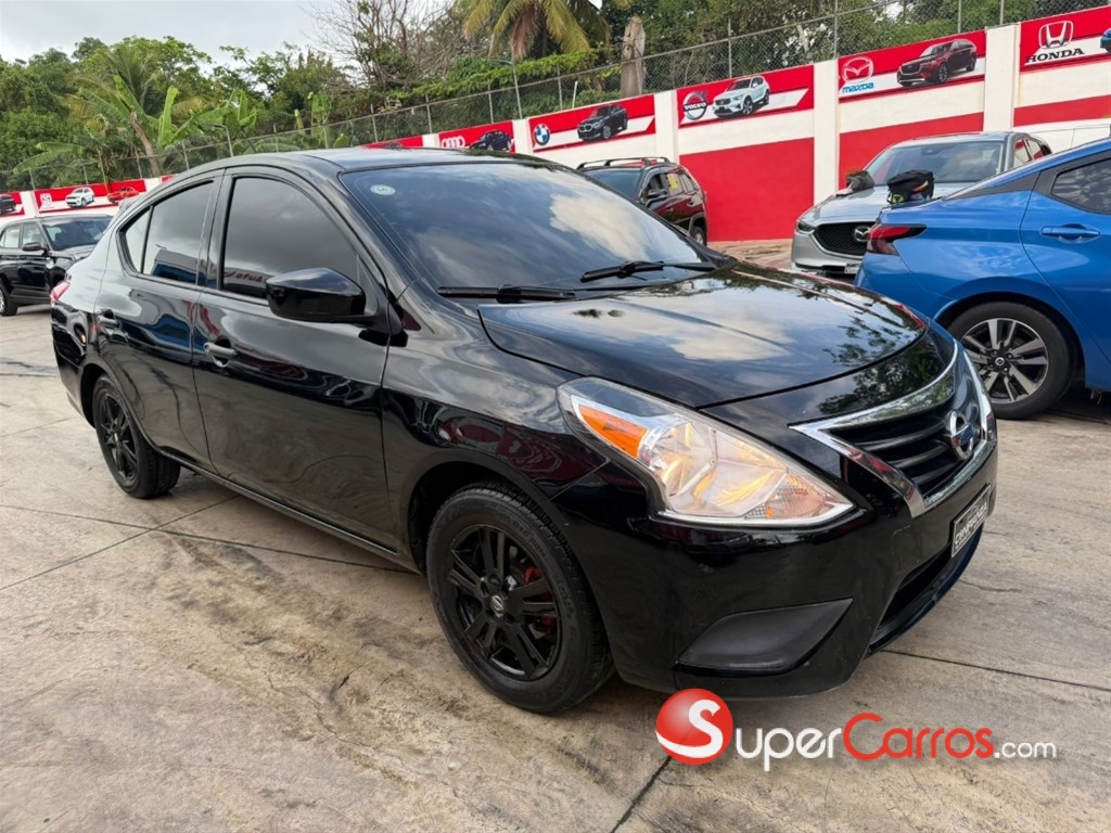 2019 Nissan Versa — foto 3 / 8