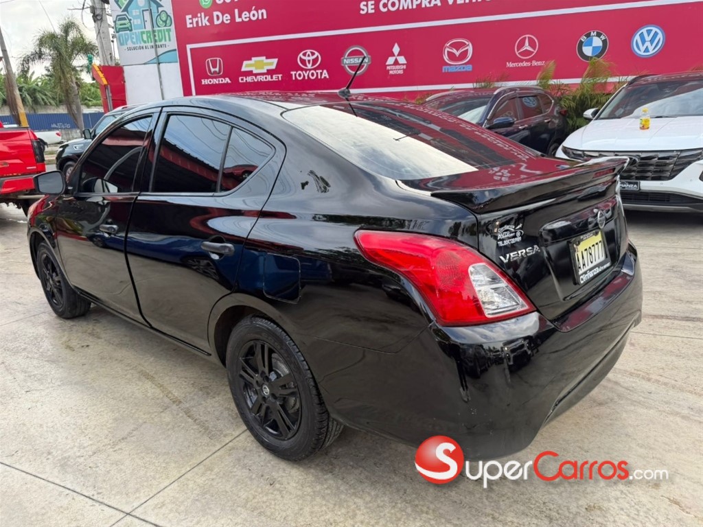 2019 Nissan Versa — foto 6 / 8
