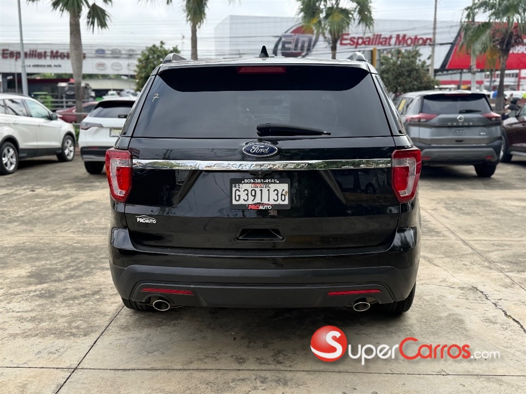 2017 Ford Explorer — foto 4 / 10