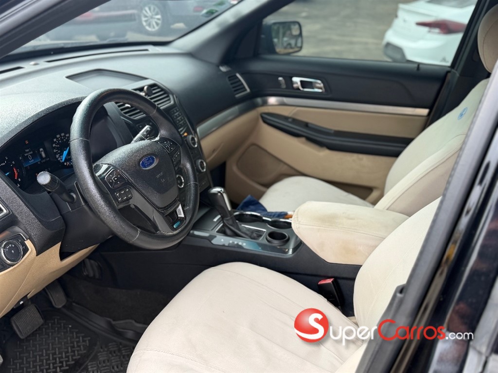 2017 Ford Explorer — foto 7 / 10
