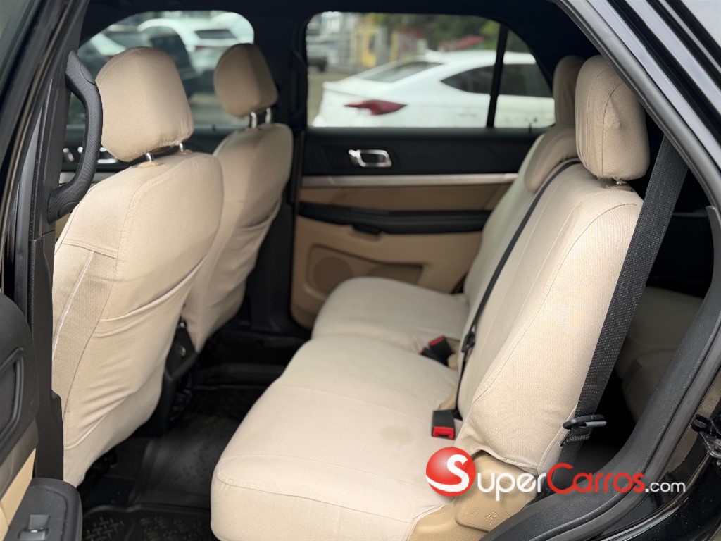 2017 Ford Explorer — foto 8 / 10