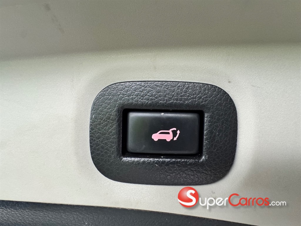 2018 Nissan Rogue SV — foto 7 / 12