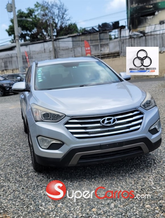 2015 Hyundai Grand Santa Fe — foto 9 / 11