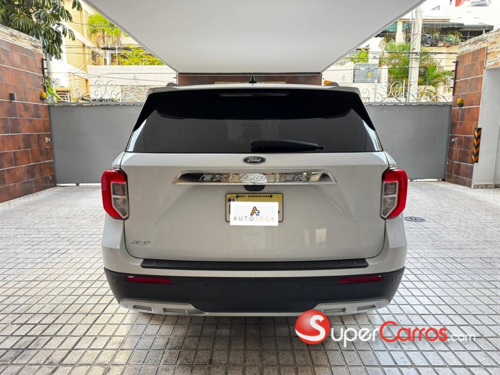 2023 Ford Explorer XLT — foto 5 / 12