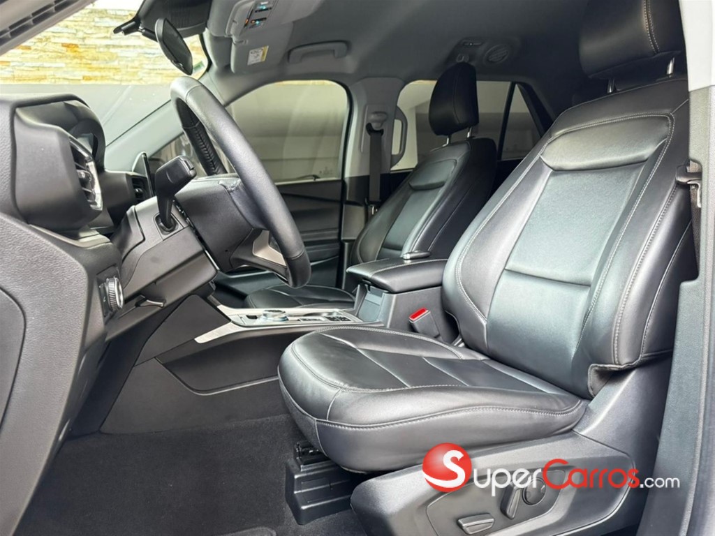 2023 Ford Explorer XLT — foto 7 / 12