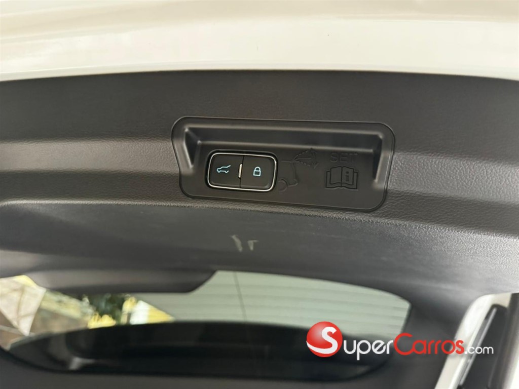 2023 Ford Explorer XLT — foto 10 / 12