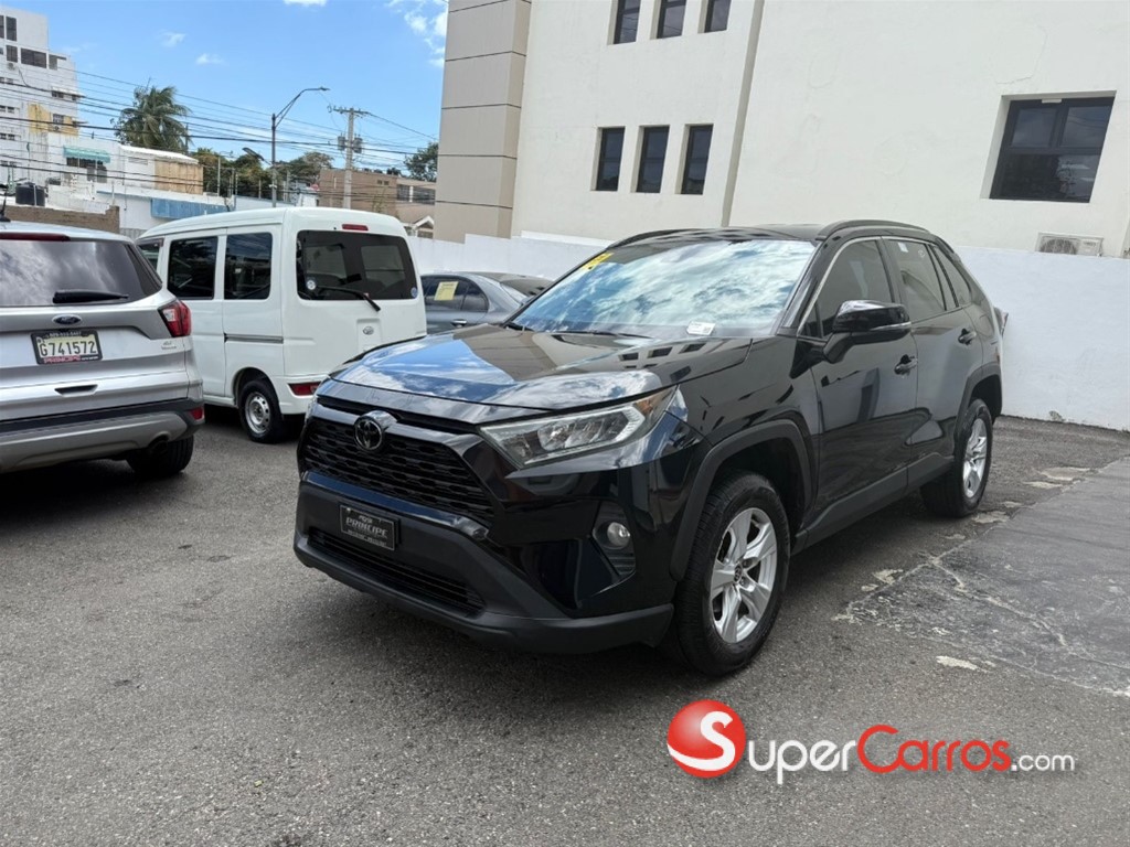 2021 Toyota RAV4 XLE — foto 3 / 12
