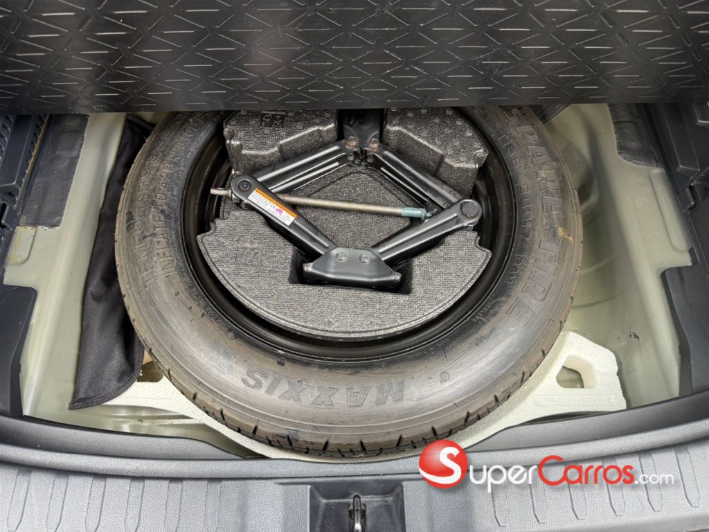 2021 Toyota RAV4 XLE — foto 12 / 12