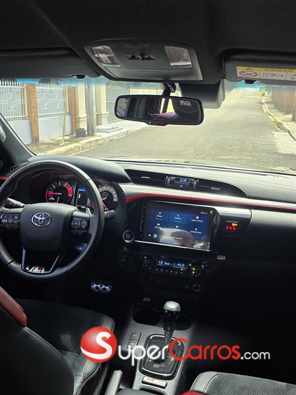 2025 Toyota Hilux GR Sport — foto 8 / 8