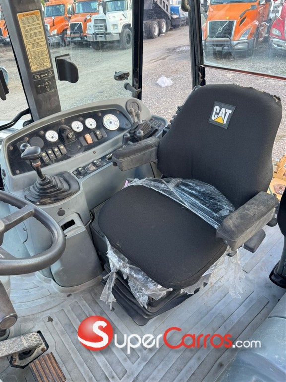2004 Caterpillar RETROEXCAVADORA — foto 6 / 8